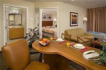 Hotel Candlewood By Ihg 2*