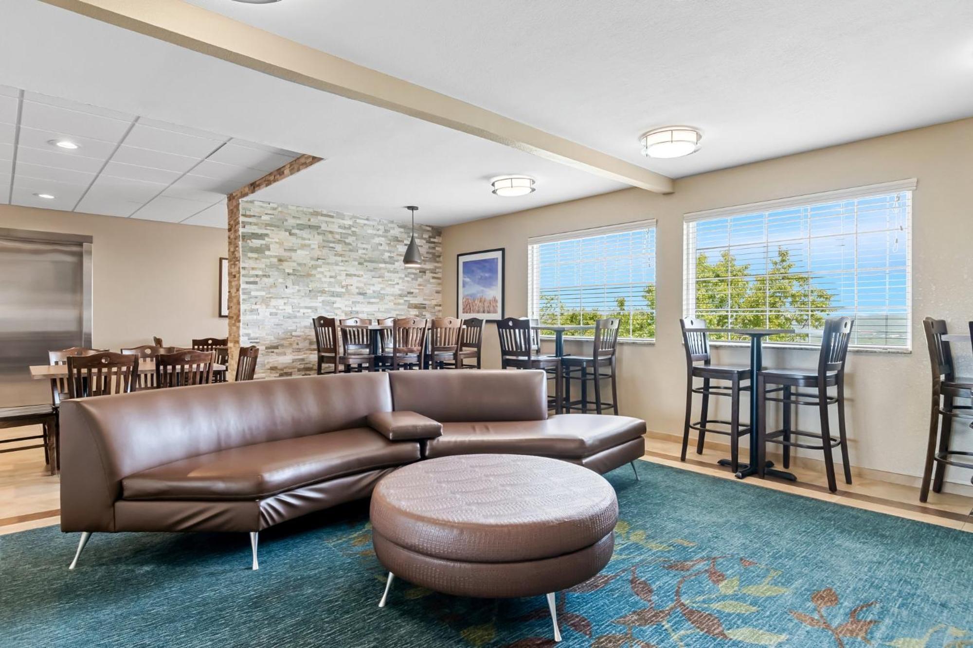 Candlewood By Ihg Hotel