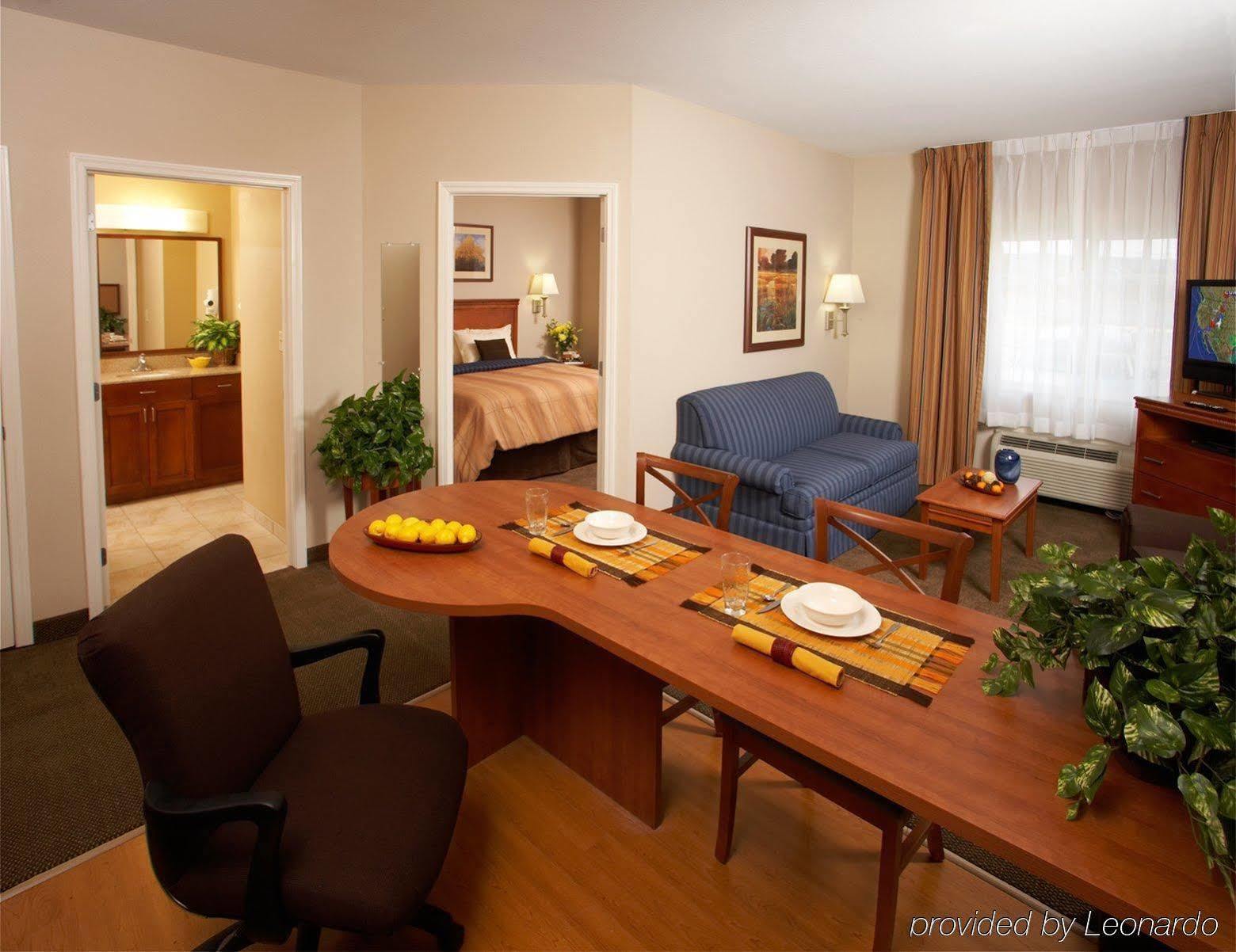 Hotel Candlewood By Ihg 2*